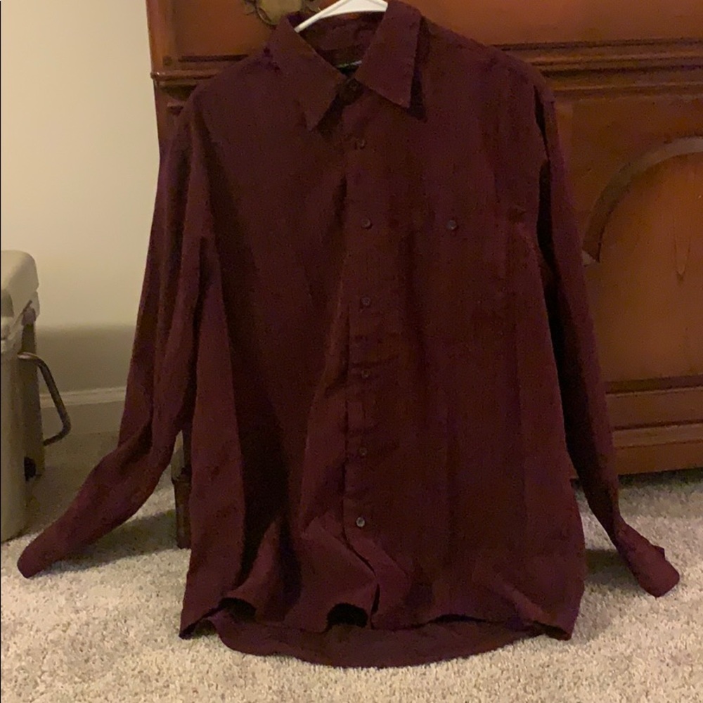 Men’s long sleeve button up shirt Size M